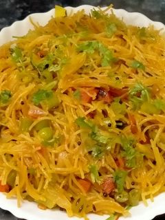 वर्मीशैली उपमा(vermicelli upma recipe in hindi) रेसिपी मुख्य फोटो