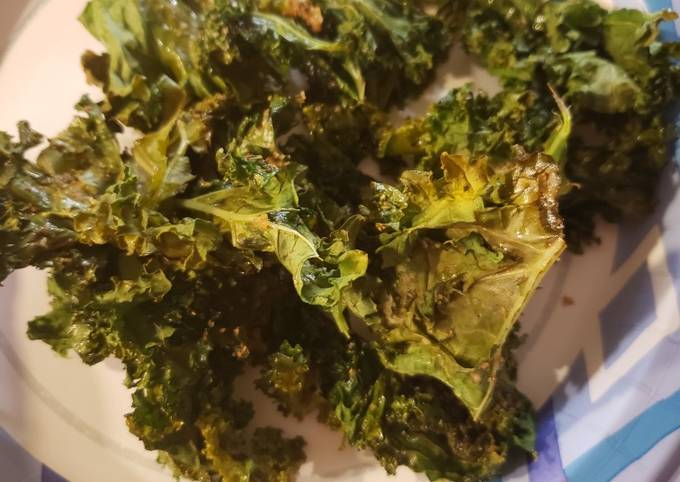 How to Make Mario Batali Baked Kale Chips