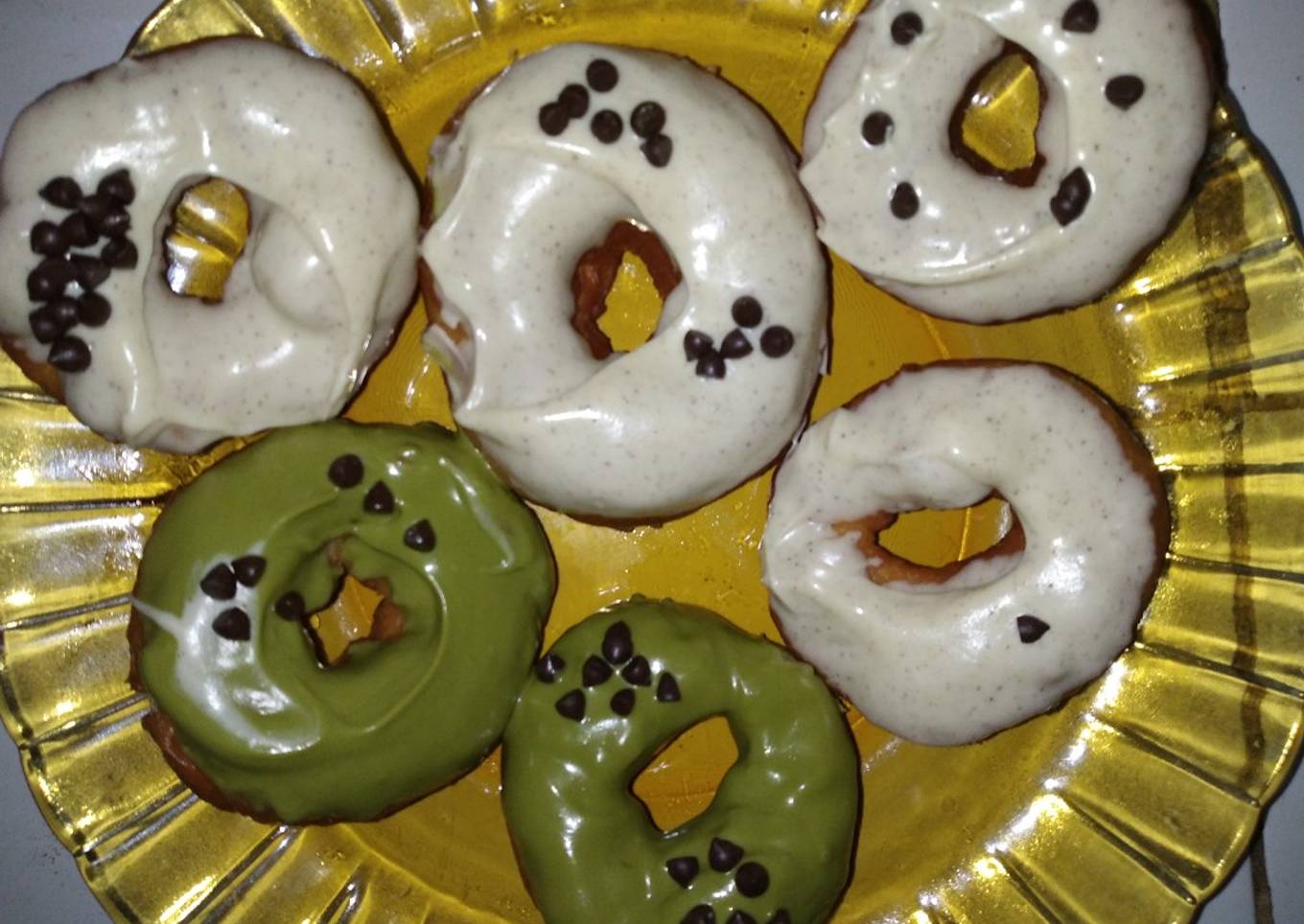 Odading bentuk Donat dengan Toping