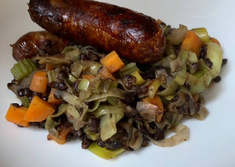 Sausage, vegetables and lentils