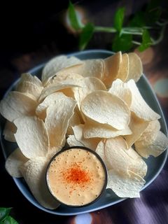 স্পাইসি গার্লিক ডীপ। রেসিপির প্রধান ছবি
