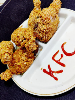 केएफसी चिकन (KFC chicken recipe in Hindi) रेसिपी मुख्य फोटो
