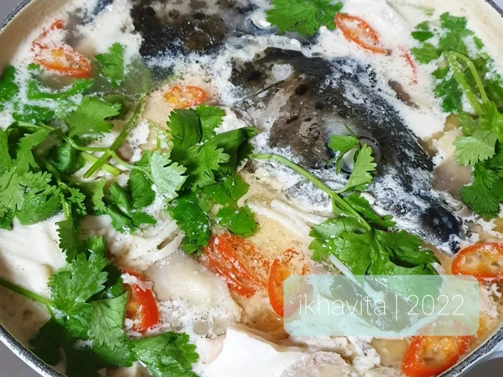 Cara Mudah Menyiapkan Resep Thai Salmon Head Soup yang Bisa Manjain Lidah Anti Ribet, Menggugah Selera