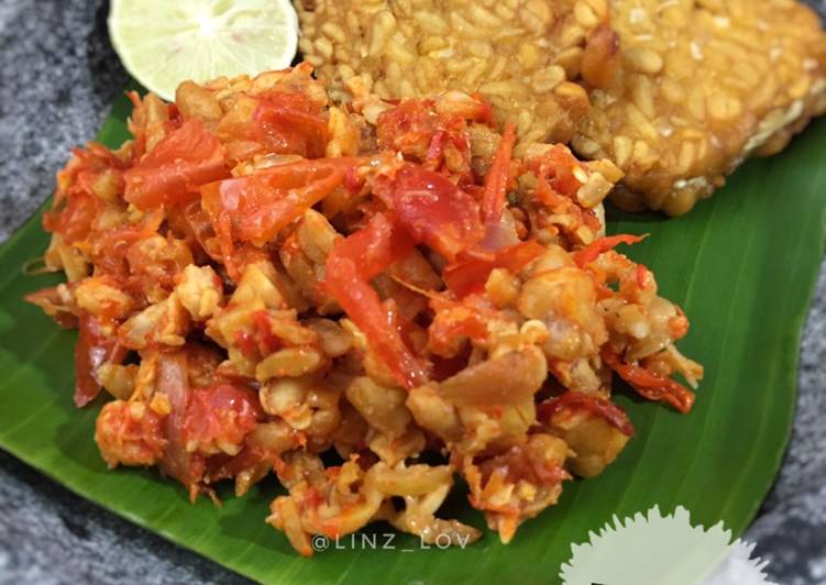 Tempe Penyet Sambel bawang endeus - sambal penyet - tempe goreng - menu ajib - menu enak pedes