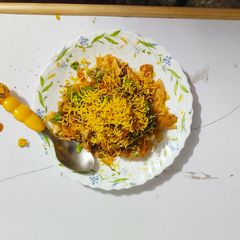 A picture of Ragda Pattice.