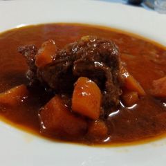 Brown beef stew (ragoût de boeuf) A picture of Brown beef stew (ragoût de boeuf).