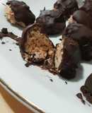 Bomboncitos crema de maní y coco