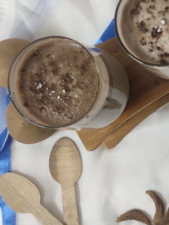ચીકુ શેક ચીકુ પ્રીમિક્સ માંથી (Chikoo Shake Use with Chikoo Premix Recipe In Gujarati) રેસીપી મુખ્ય ફોટો