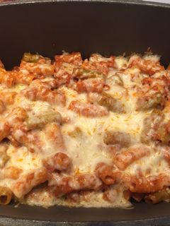 Una foto de Macarrones integrales gratinados con boloñesa vegana