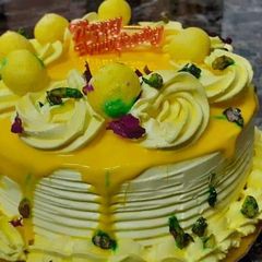 A picture of Rasmalai cake.
