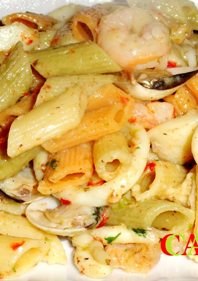 Una foto de Penne rigate coi frutti di mare