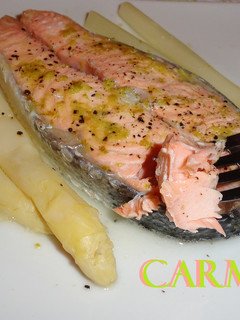 Una foto de Salmón en papillote al aroma de lima