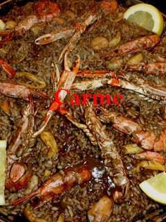 Una foto de Arroz negro con marisco
