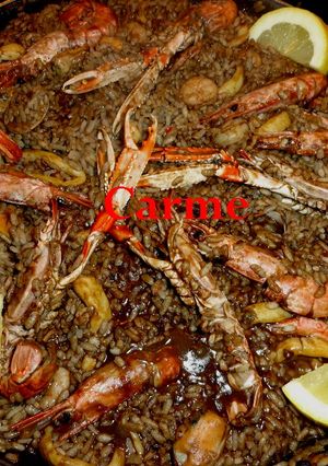 Una foto de Arroz negro con marisco