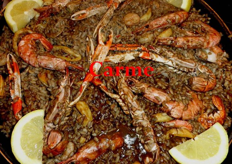 Arroz negro con marisco