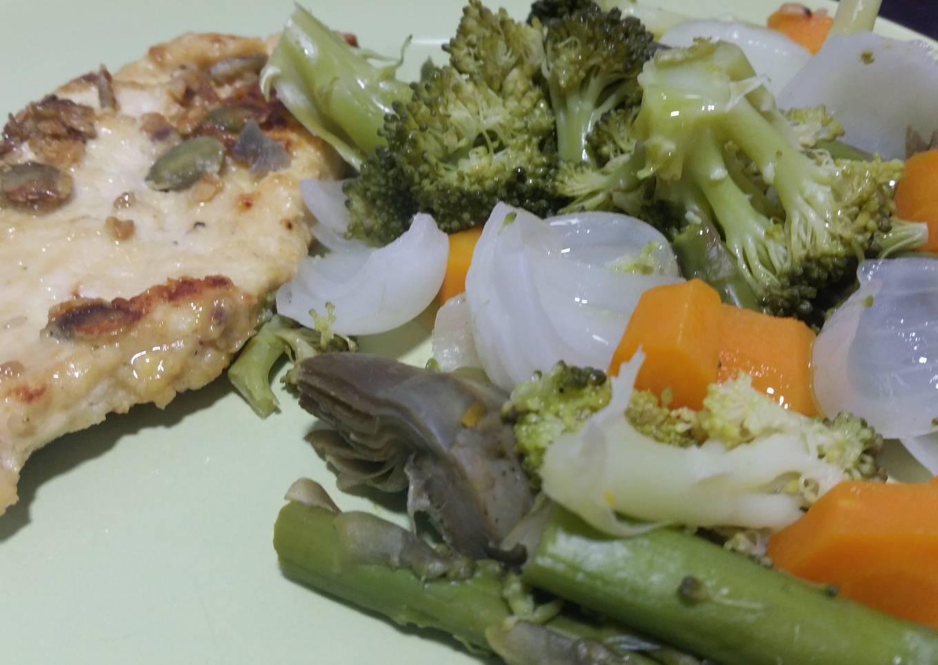 Verduras al vapor con pechuga de pavo