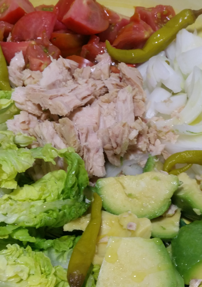 Una foto de Ensalada de atún al limón y sin sal 