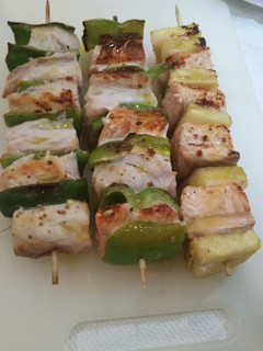 Una foto de Brochetas de pescado