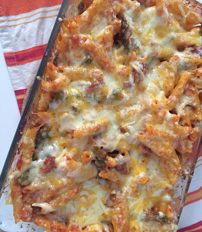 Foto principal de Macarrones con espárragos y chorizo