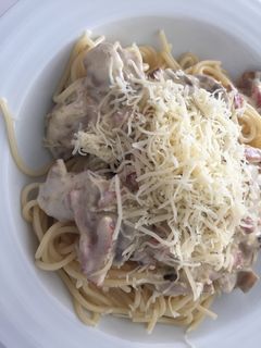 Una foto de Espaguetis con salsa de puerro y champiñón