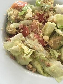 Una foto de Ensalada couscous completa