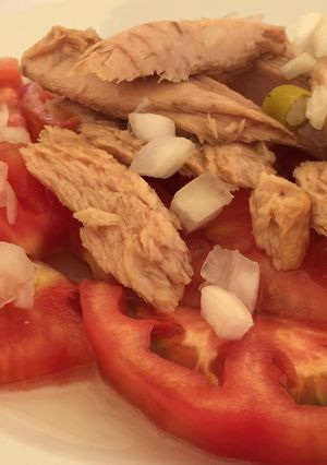 Una foto de Tomates con ventresca