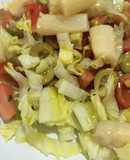 Ensalada muy fácil y de dieta de espárragos 