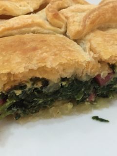 Una foto de Hojaldre de espinacas con jamón
