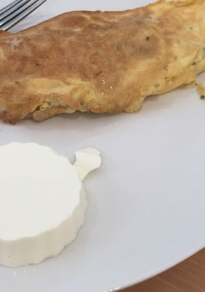 Una foto de Tortilla francesa de atún con queso