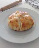 Hojaldre de Camembert con mermelada de cereza