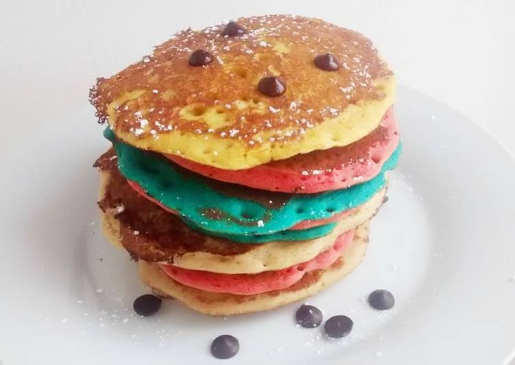 Tortitas americanas (pancakes) de colores