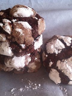 Una foto de Galletas crinkles (craqueladas) de chocolate