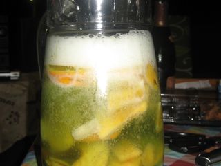 Sangría de cava con ginebra