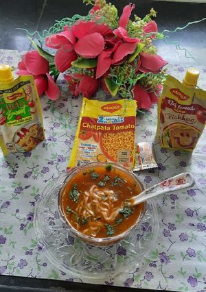 A picture of Maggi chatpata tomato vegetables Chinese soup.