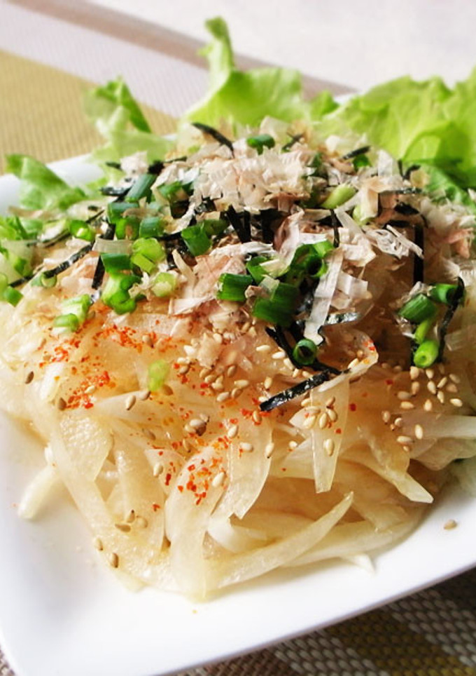 A picture of Easy Fresh Onion Salad.