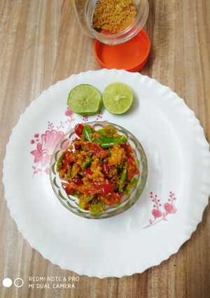 રાયતા મરચાં (Raita Marcha Recipe In Gujarati) રેસીપી મુખ્ય ફોટો