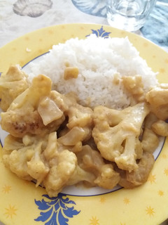 Una foto de Coliflor al curry🍲