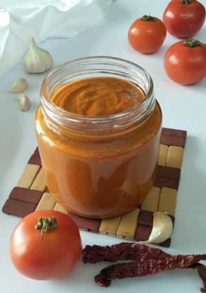 A picture of Slow Roasted Tomato Garlic Sauce.