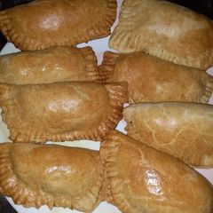 A picture of Baked meatpie.