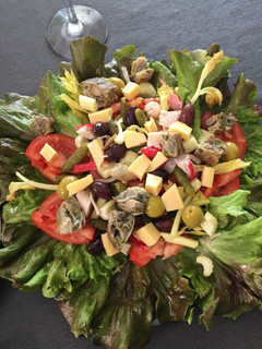 Una foto de Ensalada variada y muy fresca para este verano