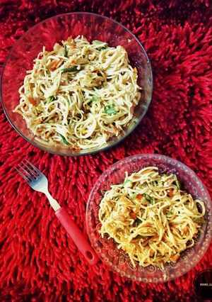 A picture of Veg chowmin.