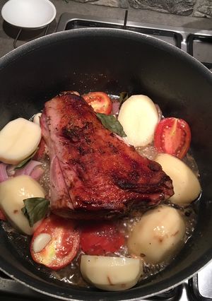 Une photo de Jarret de porc au vin blanc