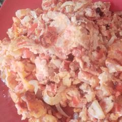 A picture of Cheesy Veggies scambled Eggs.