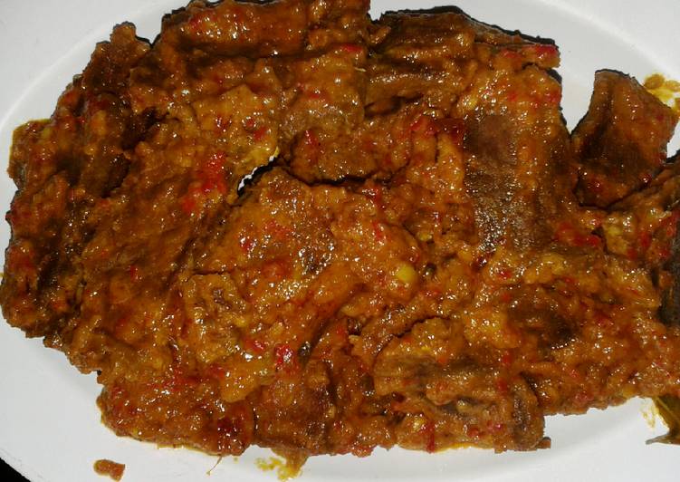 Lembaran daging pedas gurih