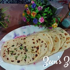 A picture of Homemade Kasuri Methi Naans.