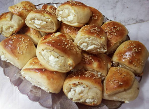 صورة لوصفة فطائر جبن مالح بالزيتون