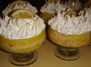 Una foto de Lemon pie en copas