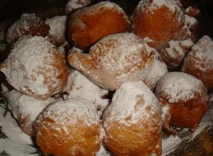 Una foto de Buñuelos dulces tradicionales
