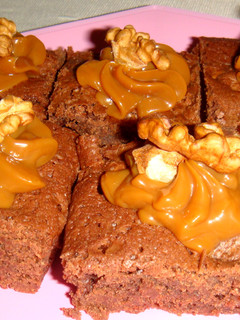 Una foto de Deliciosos brownies con nuez