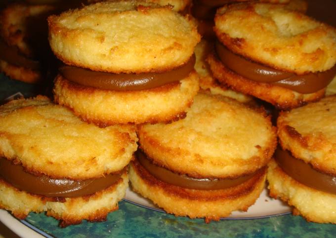 Alfajores de maicena argentinos Receta de Cuqui Bastida- Cookpad